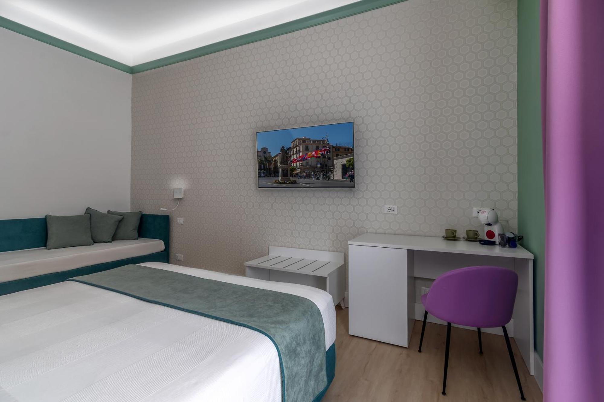 Lovelia: Sorrento Square Lovely Suite Exterior photo